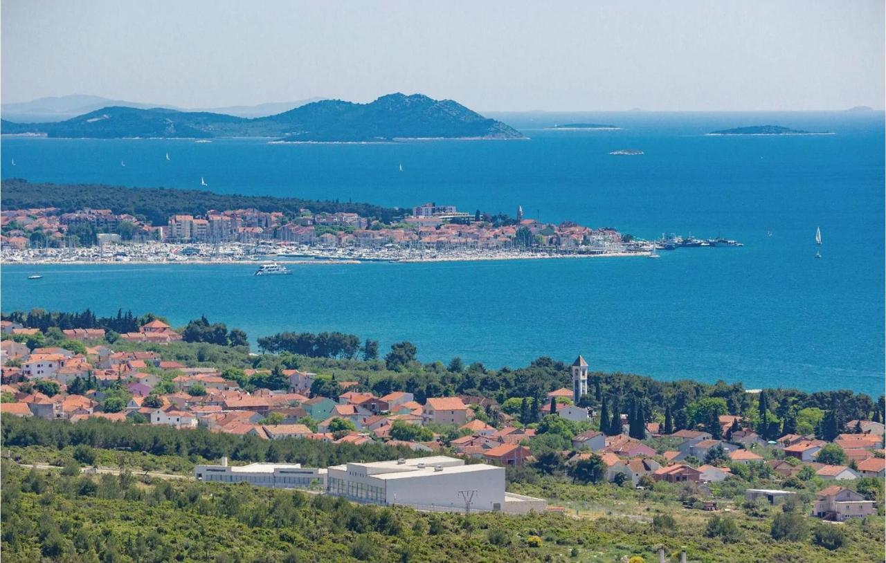 In Turanj, 20m From The Apartman Sukošan