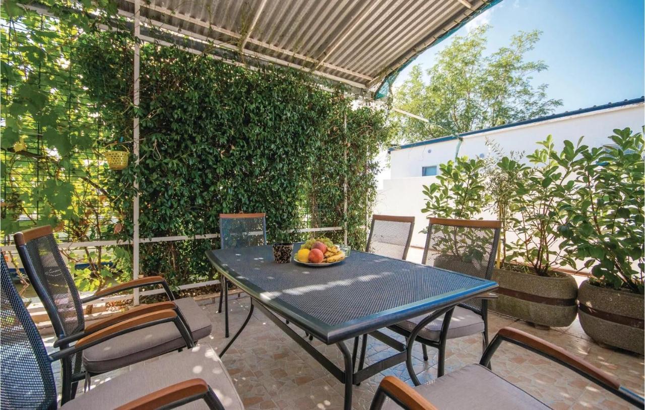 Apartment In Turanj, 20m From The